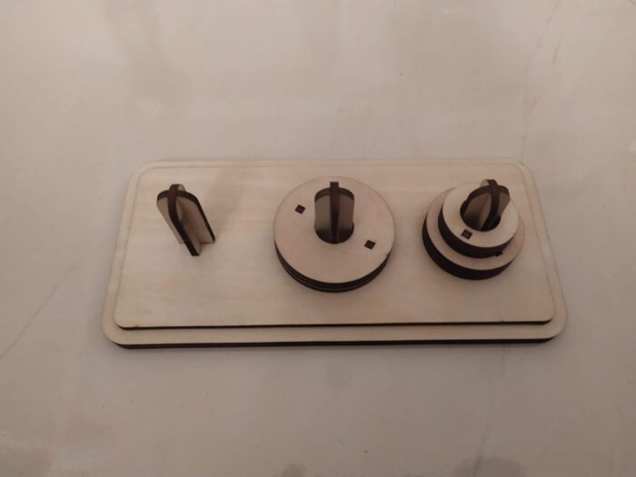 童玩的智慧-河內塔的設計與製作