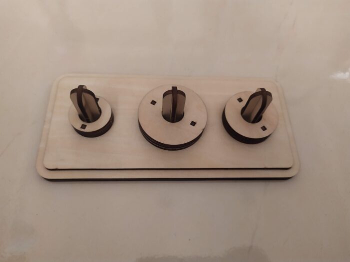 童玩的智慧-河內塔的設計與製作